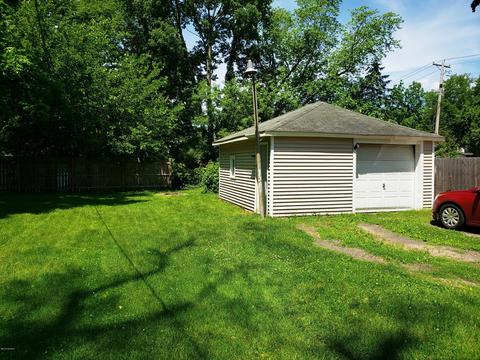 1207 Fifth St, Three Rivers, MI 49093 photo 3