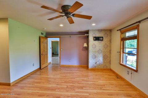 1067 E Beard Rd, Perry, MI 48872 photo 5