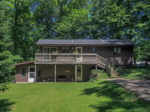 801 Cedar Lk, Marshall, MI 49068 photo 2