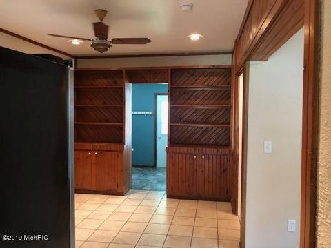 403 N Marshall Ave, Marshall, MI 49068 photo 11