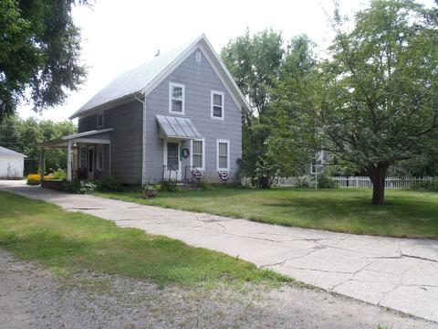 11714 Old Belding Rd NE, Belding, MI 48809 photo 2
