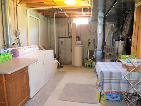 6066 Tanglewood Dr, Lowell, MI 49331 photo 17