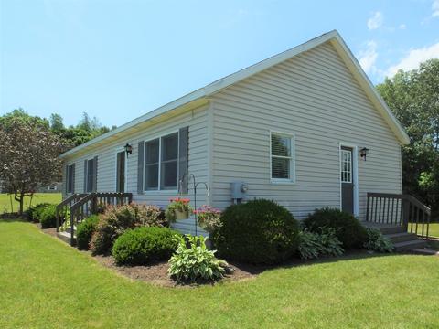 6066 Tanglewood Dr, Lowell, MI 49331 photo 4