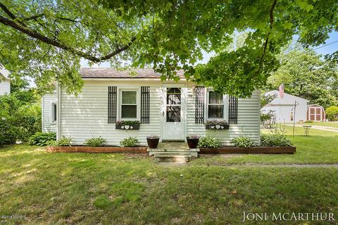 743 Root St, Belding, MI 48809 photo 1