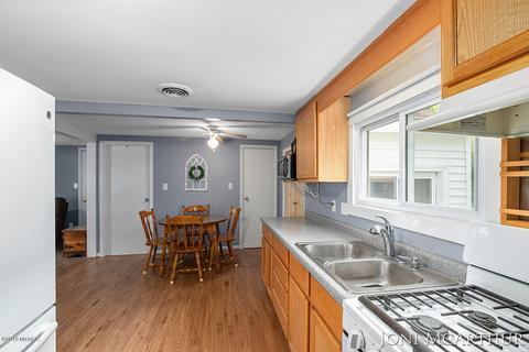 743 Root St, Belding, MI 48809 photo 10