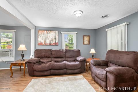 743 Root St, Belding, MI 48809 photo 4
