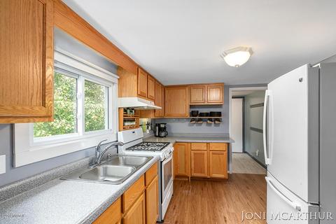 743 Root St, Belding, MI 48809 photo 7