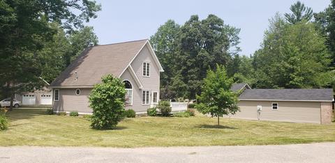 11432 41 Maple Dr, Lakeview, MI 48850 photo 1
