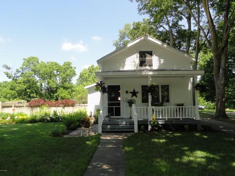 161 E Main St, Saranac, MI 48881 photo 2