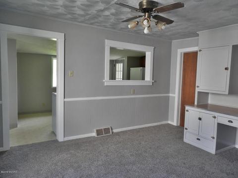 254 Third St, Manistee, MI 49660 photo 6