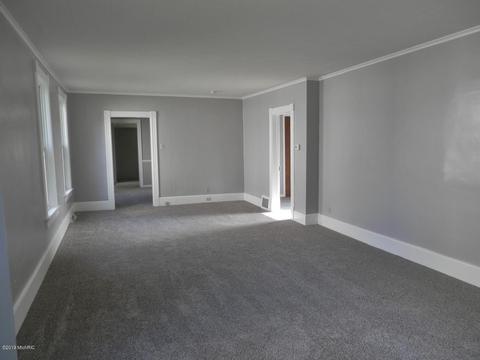 254 Third St, Manistee, MI 49660 photo 3