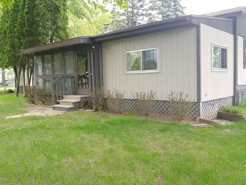 2575 Lakeside Dr, Stanton, MI 48888 photo 2