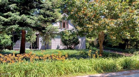 548 Hoffman St, Saugatuck, MI 49453 photo 1