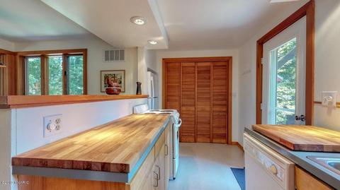 548 Hoffman St, Saugatuck, MI 49453 photo 24