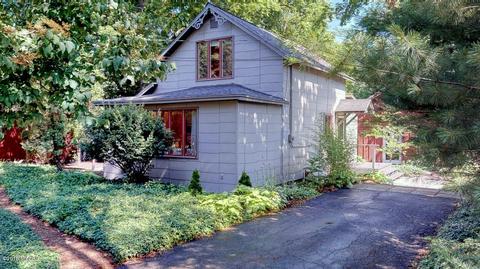 548 Hoffman St, Saugatuck, MI 49453 photo 2