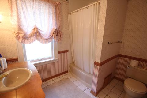 210 Oak Grv, Parchment, MI 49004 photo 18