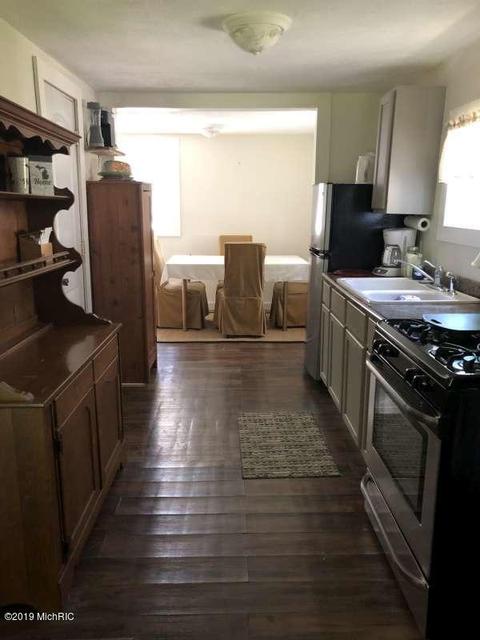 159 S State St, Hesperia, MI 49421 photo 9