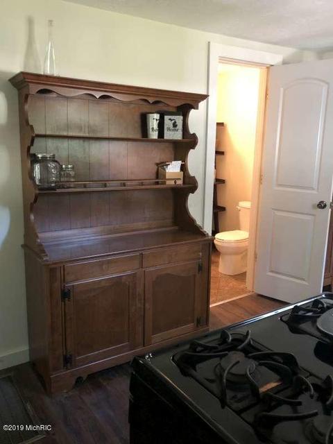 159 S State St, Hesperia, MI 49421 photo 8
