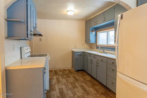 13455 Augusta Dr, Augusta, MI 49012 photo 4