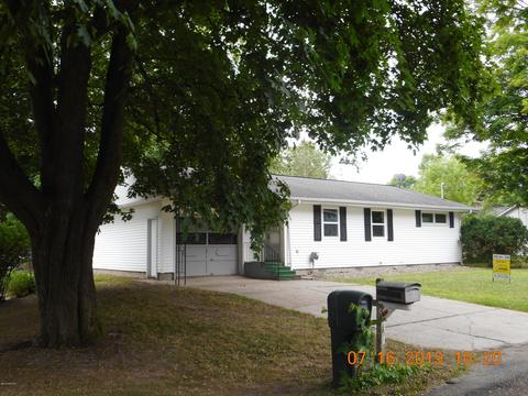 222 Bradford, Stanton, MI 48888 photo 5