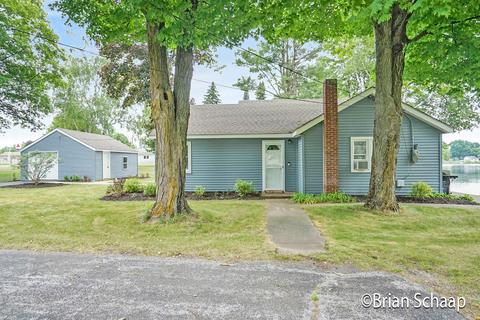 175 1st St, Morley, MI 49336 photo 2