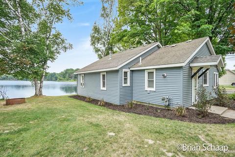 175 1st St, Morley, MI 49336 photo 7