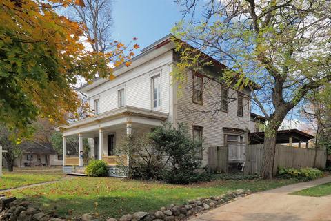 320 S Main St, Plainwell, MI 49080 photo 3