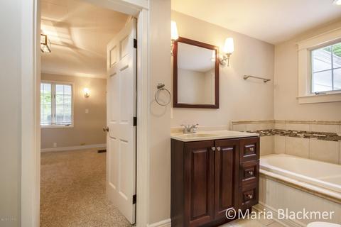 1040 N State St, Ionia, MI 48846 photo 17