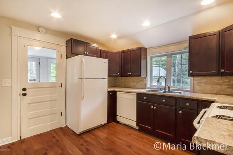 1040 N State St, Ionia, MI 48846 photo 16