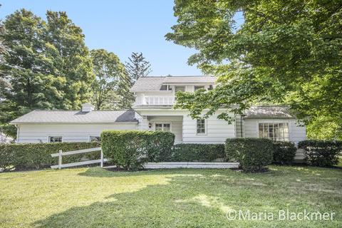 1040 N State St, Ionia, MI 48846 photo 3