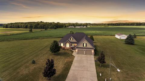 6575 Spinnaker Rd, Crystal, MI 48818 photo 1