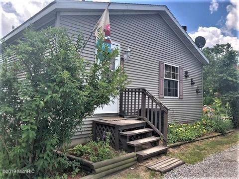 4201 60th Ave, Sears, MI 49679 photo 2