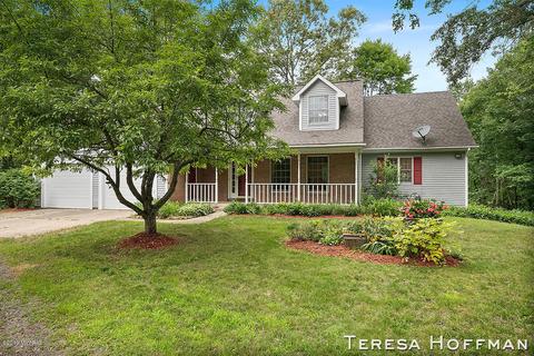 239 River Pine Dr NE, Lowell, MI 49331 photo 2