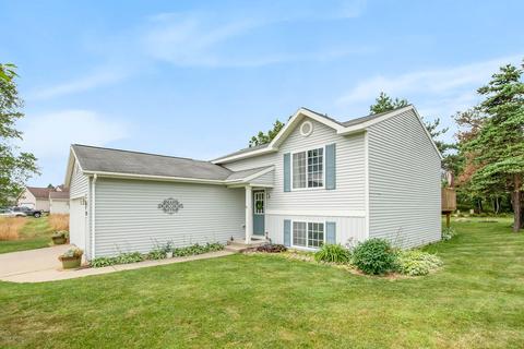 759 Pine Ridge Dr, Belding, MI 48809 photo 1