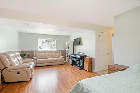 759 Pine Ridge Dr, Belding, MI 48809 photo 29
