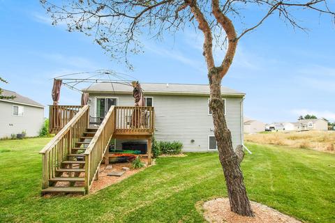 759 Pine Ridge Dr, Belding, MI 48809 photo 10