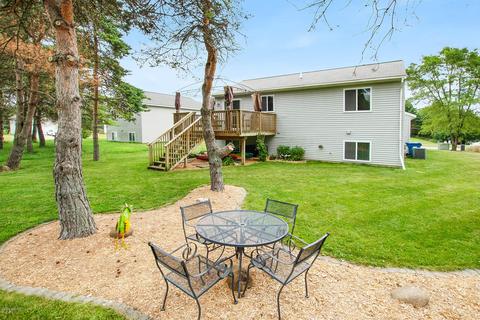 759 Pine Ridge Dr, Belding, MI 48809 photo 9