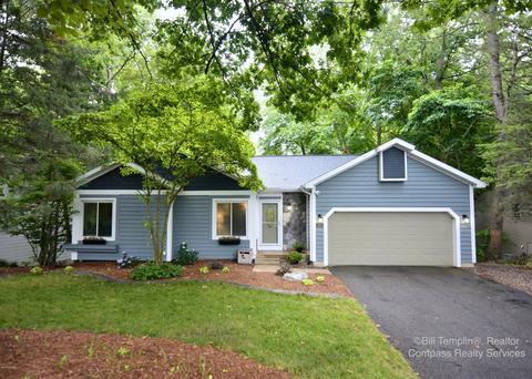 944 Spaulding Ave SE, Ada, MI 49301 photo 1