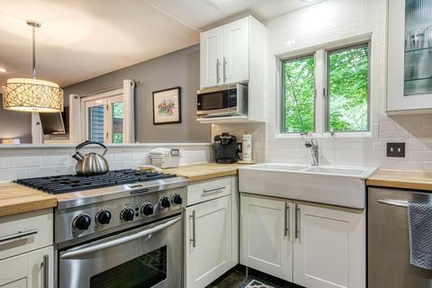 944 Spaulding Ave SE, Ada, MI 49301 photo 12