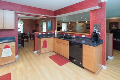 524 E Prospect St, Marshall, MI 49068 photo 11
