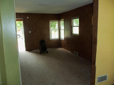 331 S Walker St, Bronson, MI 49028 photo 5