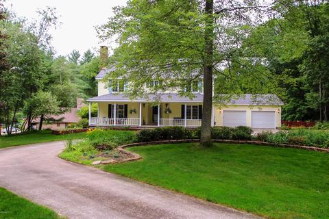 19285 Golfview Dr, Big Rapids, MI 49307 photo 1