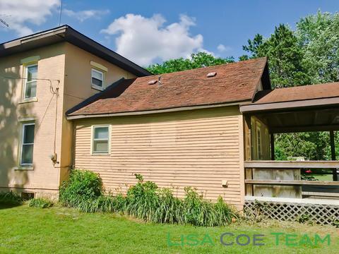 518 E Main St, Saranac, MI 48881 photo 5