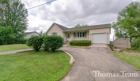 145 Sunset Dr, Dowling, MI 49050 photo 2