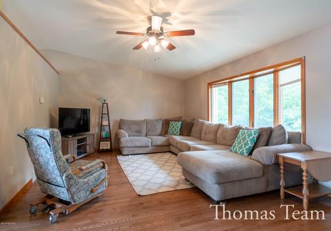 145 Sunset Dr, Dowling, MI 49050 photo 5