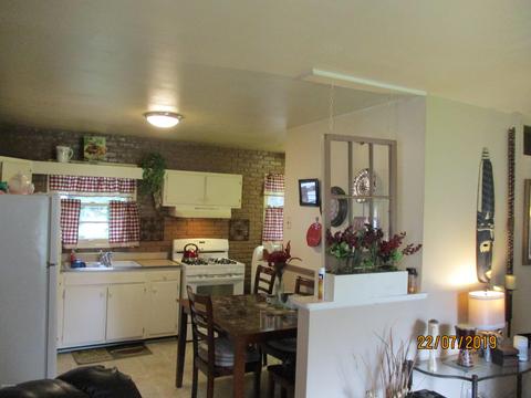 136 Circle Dr, Marshall, MI 49068 photo 4
