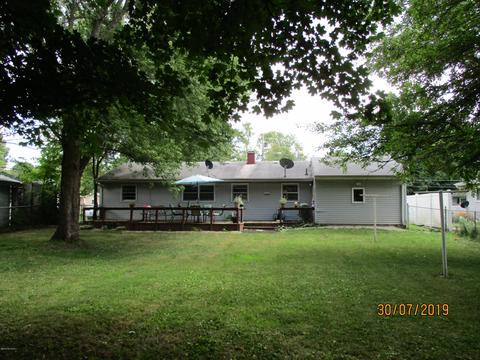 136 Circle Dr, Marshall, MI 49068 photo 2