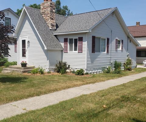 246 2nd Ave, Manistee, MI 49660 photo 1