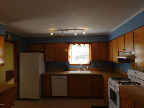 246 2nd Ave, Manistee, MI 49660 photo 17