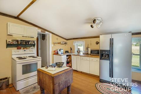 2333 E Colby Rd, Stanton, MI 48888 photo 6